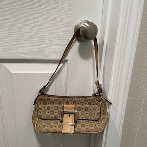 Villager Liz Claiborne Beige Handbag